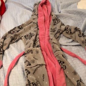 Big Bang Theory style robe